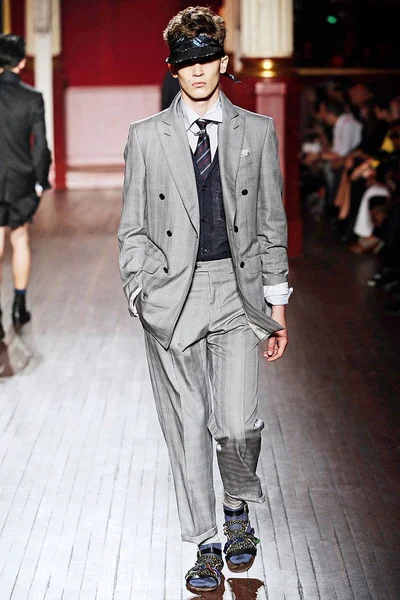 Look 14